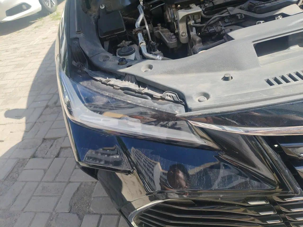 Toyota Avalon 2023 2.0L Premium Edition — миниатюра 7