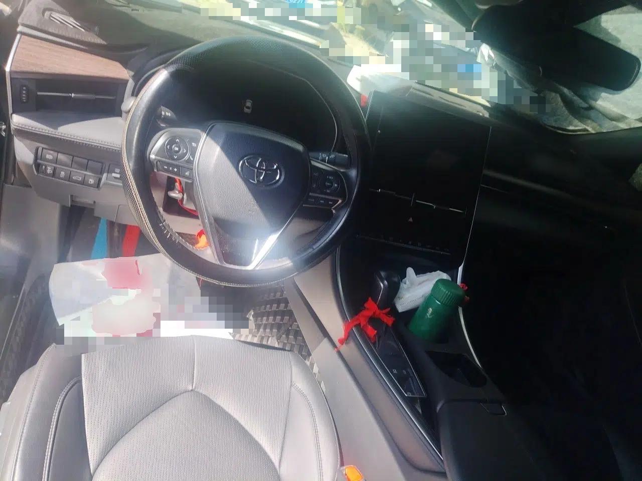 Toyota Avalon 2023 2.0L Premium Edition — миниатюра 10