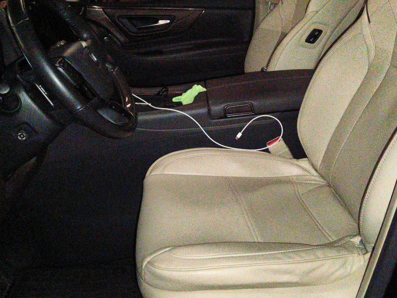Toyota Vellfire 2024 Crown Dual-Engine 2.5L Supreme Executive Edition — миниатюра 16