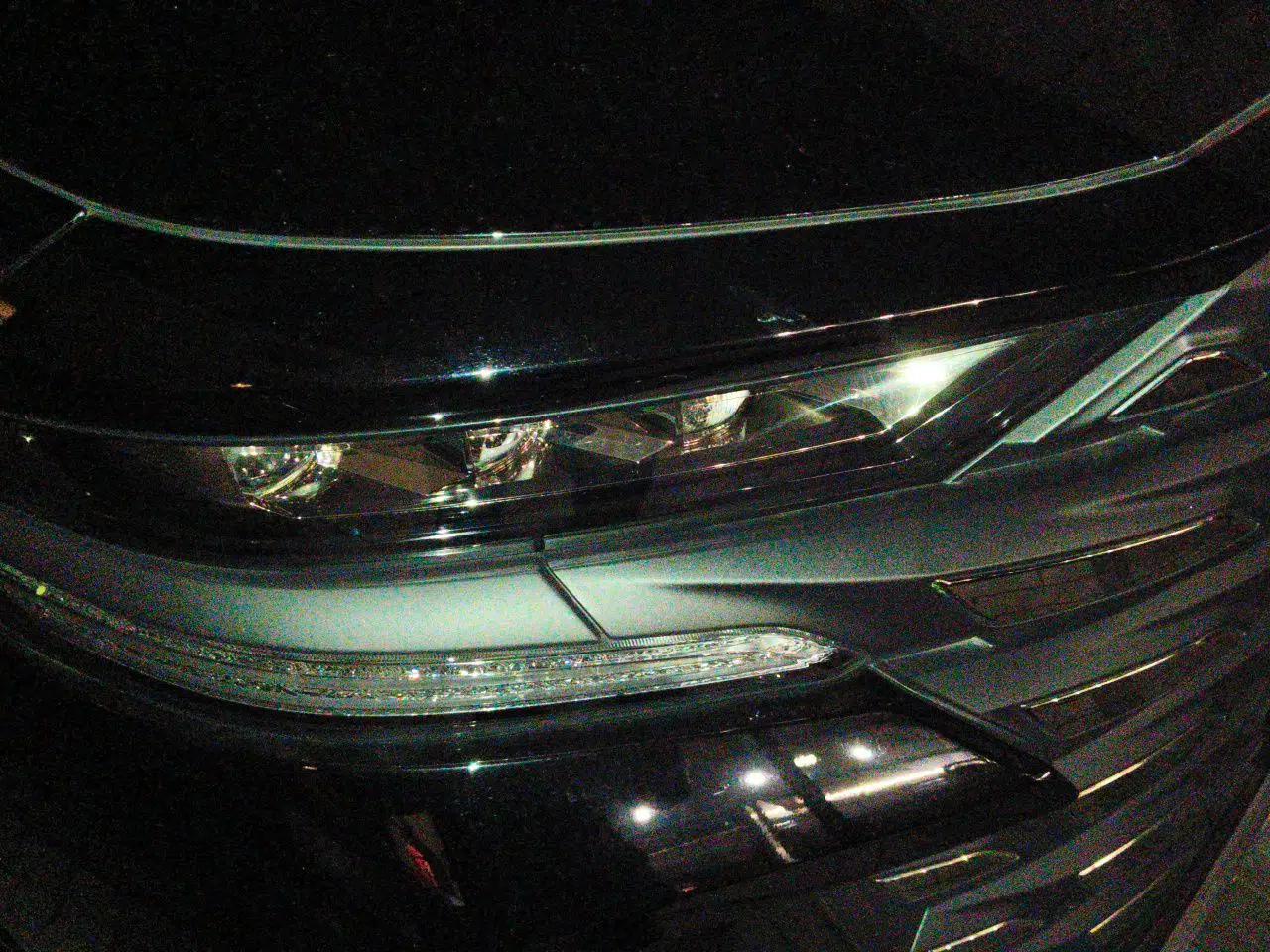Toyota Vellfire 2024 Crown Dual-Engine 2.5L Supreme Executive Edition — миниатюра 7