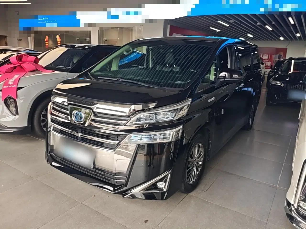 Toyota Vellfire 2019 Dual-Engine 2.5L HV Luxury Edition — миниатюра 1