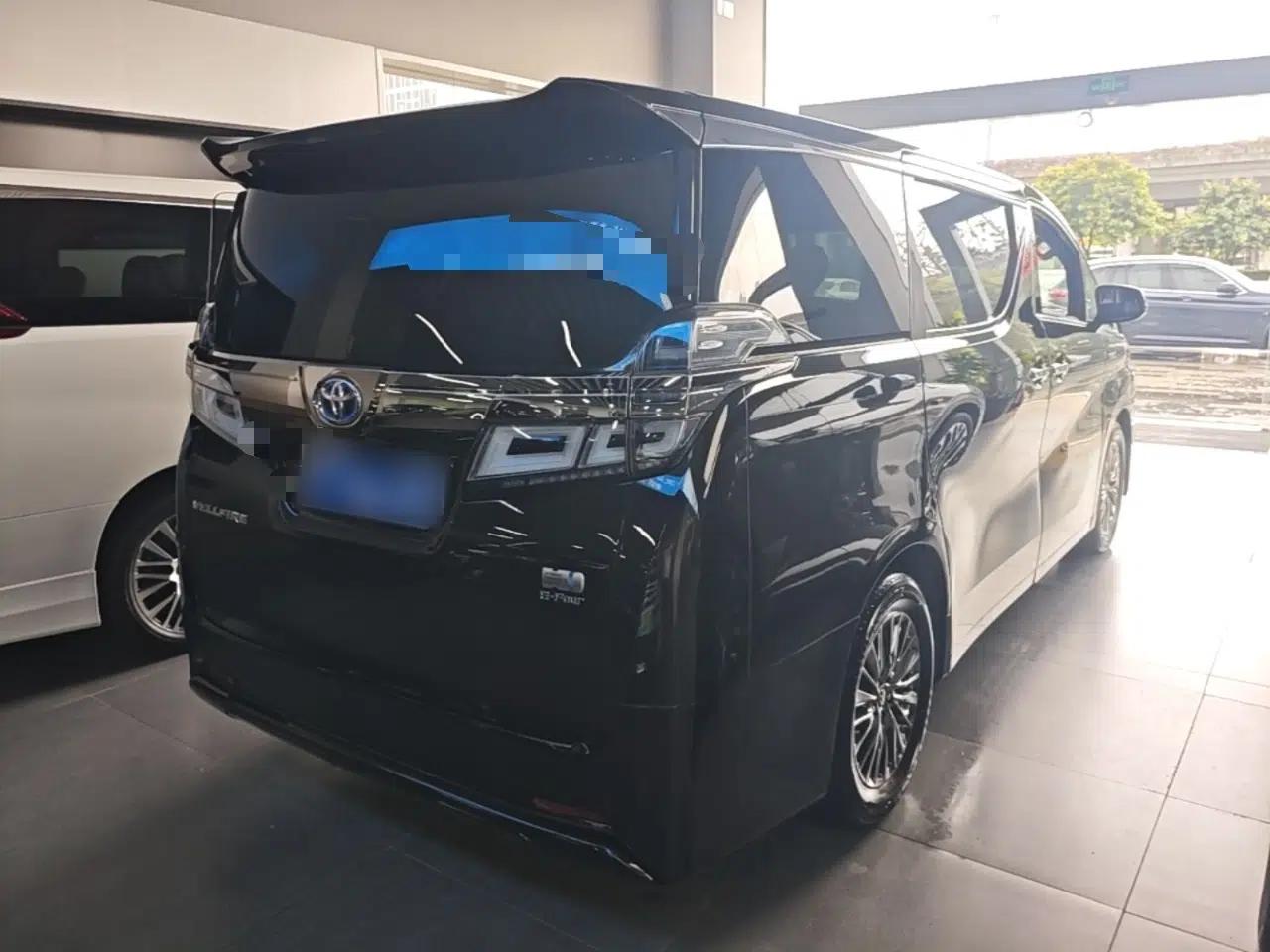 Toyota Vellfire 2019 Dual-Engine 2.5L HV Luxury Edition — миниатюра 6