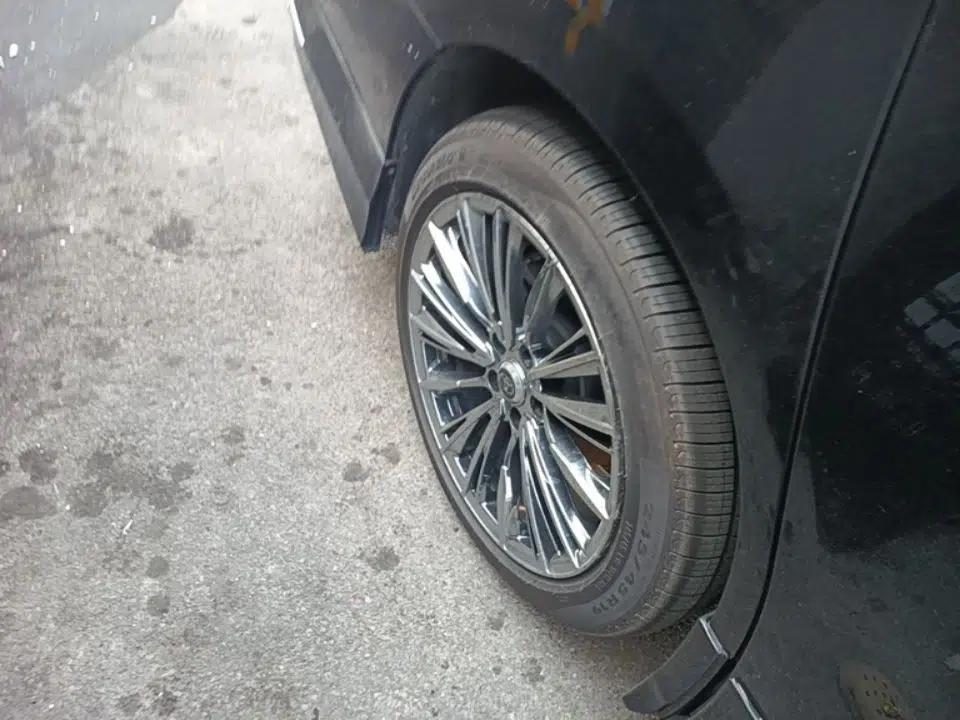 Toyota Vellfire 2023 Crown Dual-Engine 2.5L HV Prestige Edition — миниатюра 11