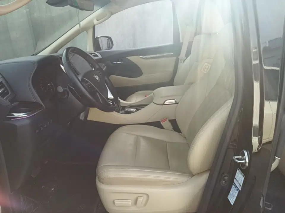 Toyota Vellfire 2023 Crown Dual-Engine 2.5L HV Prestige Edition — миниатюра 17