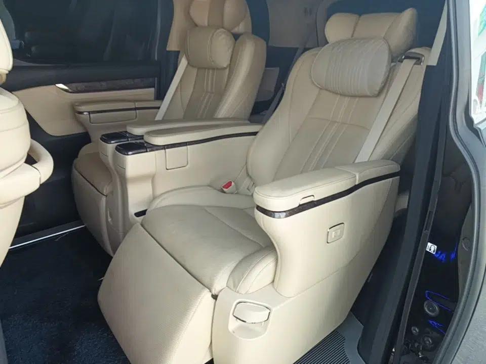 Toyota Vellfire 2023 Crown Dual-Engine 2.5L HV Prestige Edition — миниатюра 20