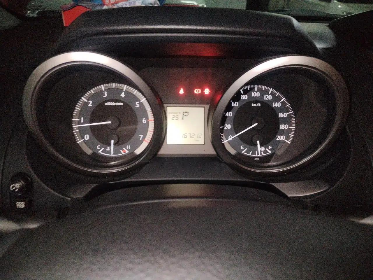Toyota Prado 2015 2.7L Automatic Standard Edition — миниатюра 11