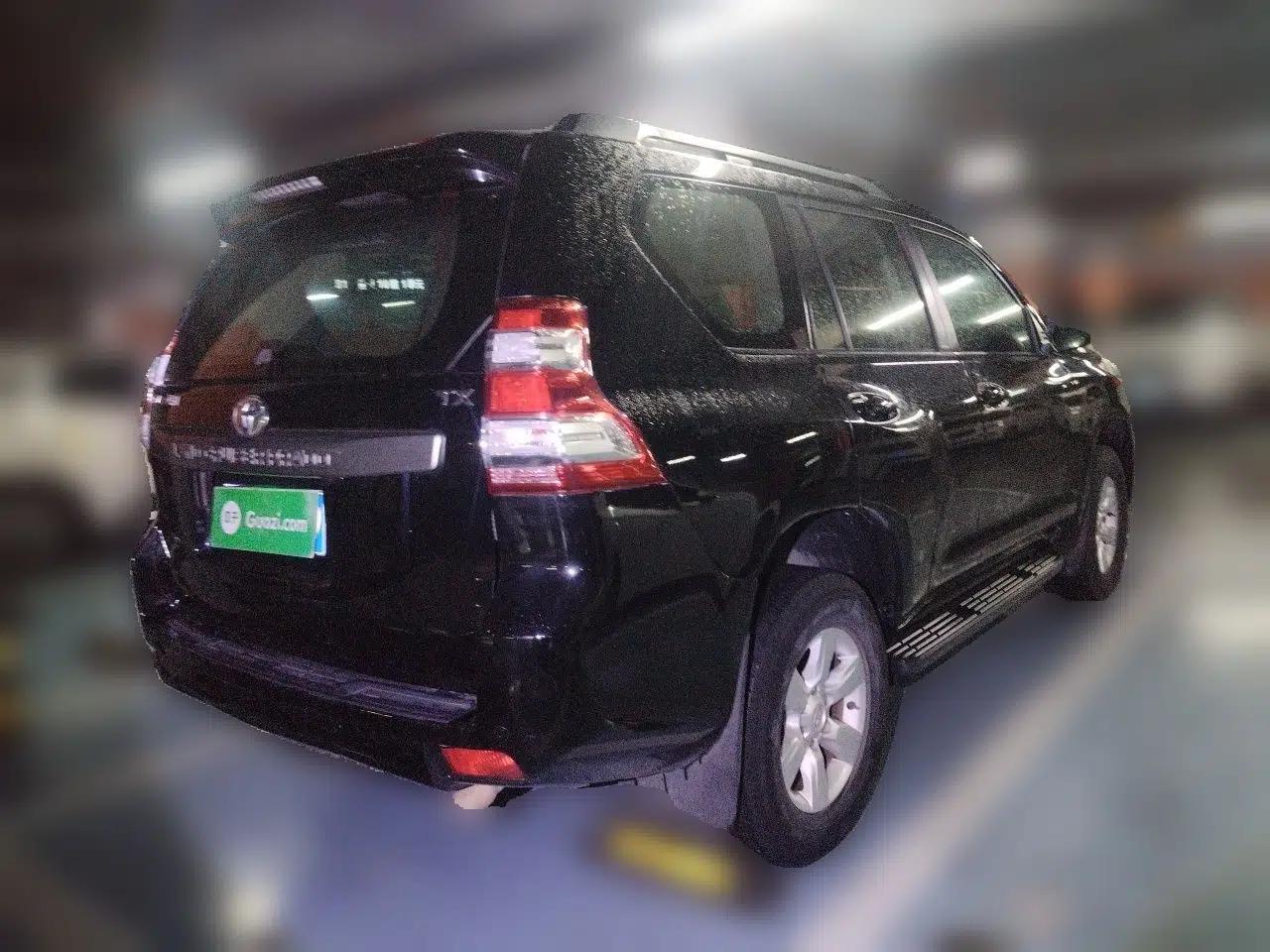 Toyota Prado 2015 2.7L Automatic Standard Edition — миниатюра 6