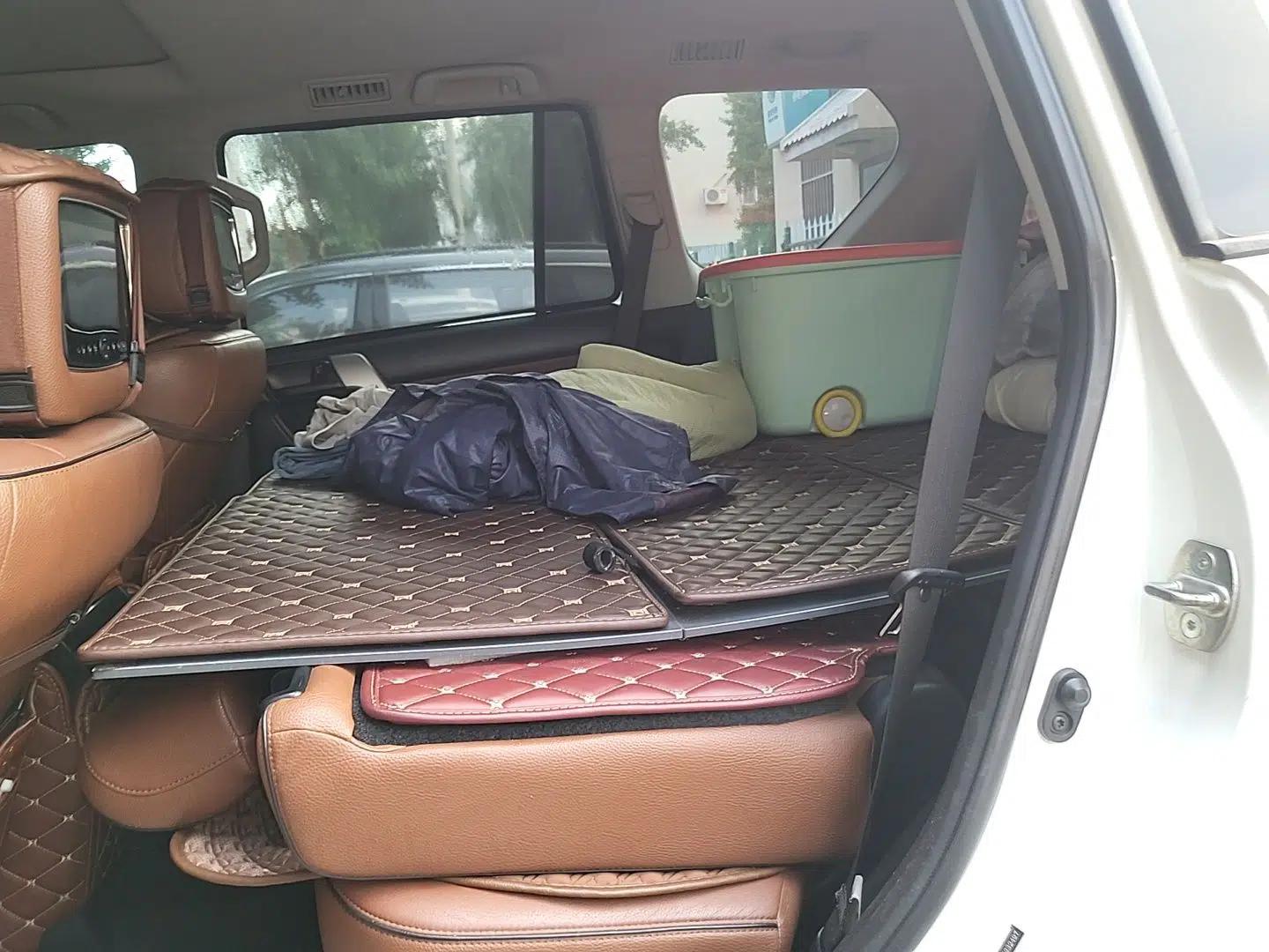 Toyota Prado Prado (parallel import), 2.7L, 7 seats, with sunroof and underbody-mounted spare tire — миниатюра 17