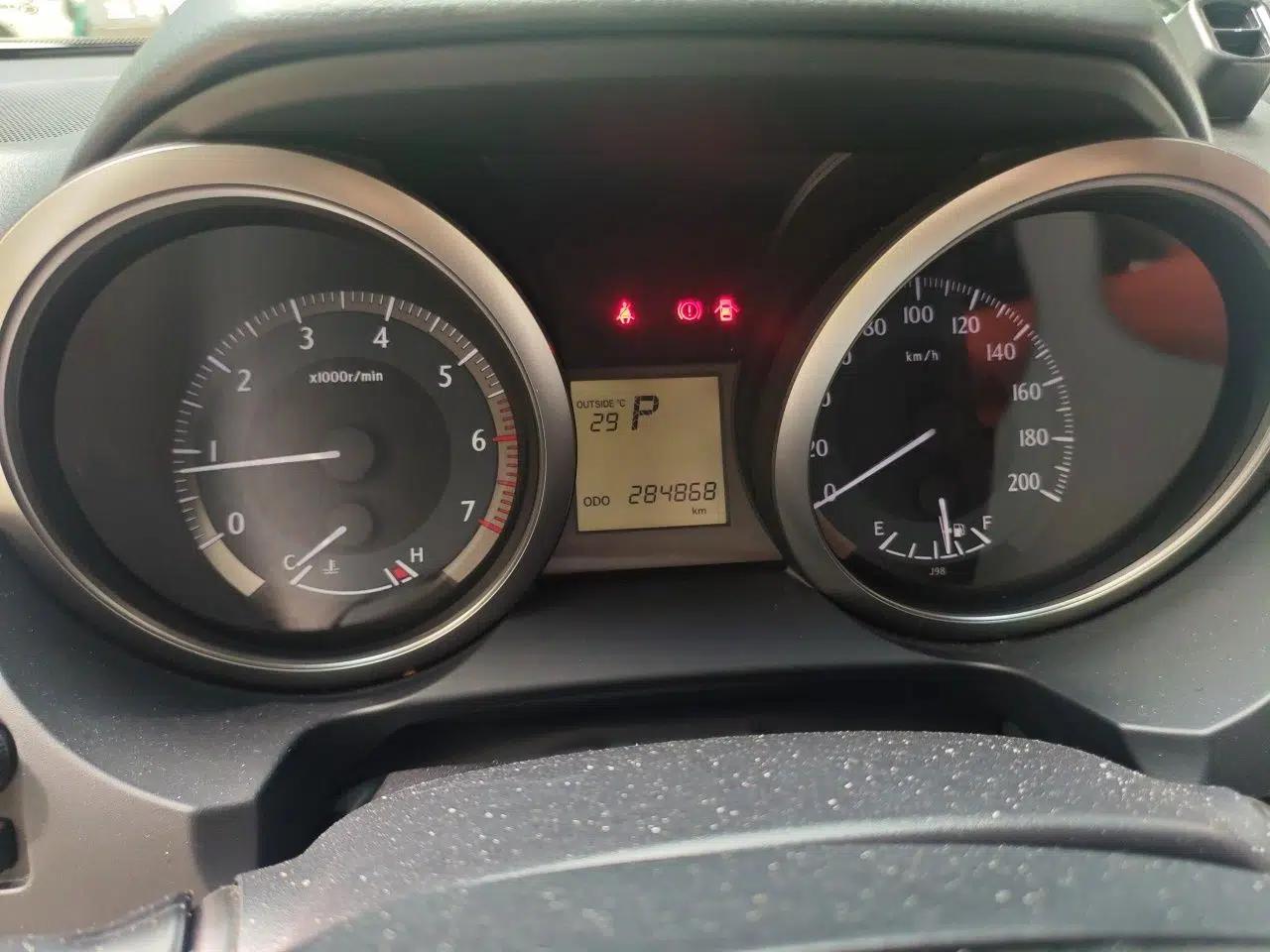 Toyota Prado 2014 2.7L Automatic Luxury Edition — миниатюра 11