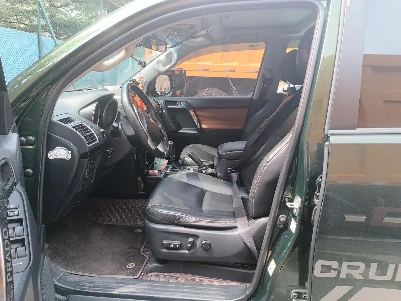 Toyota Prado 2016 2.7L Automatic Standard Edition — миниатюра 15