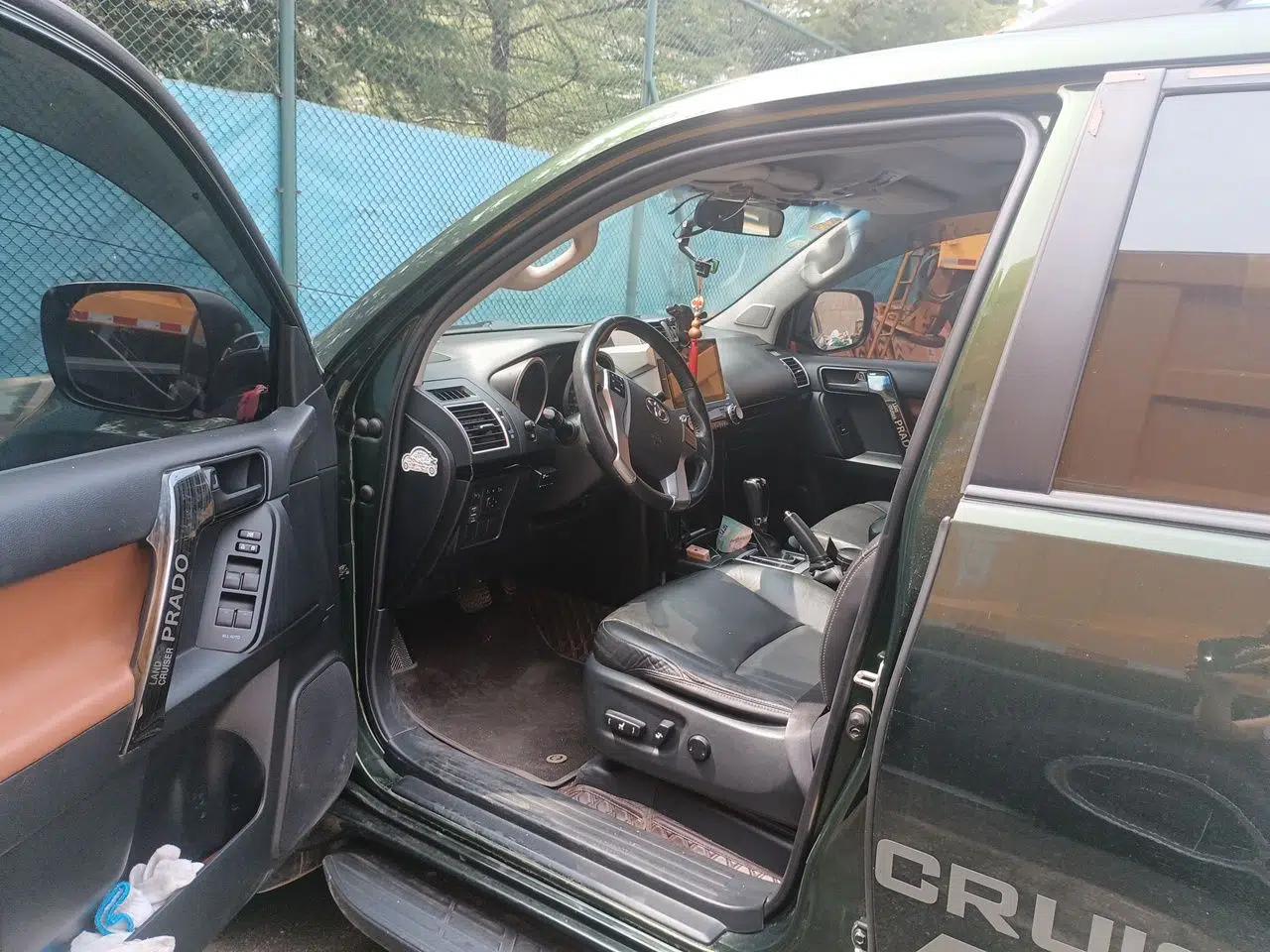 Toyota Prado 2016 2.7L Automatic Standard Edition — миниатюра 16