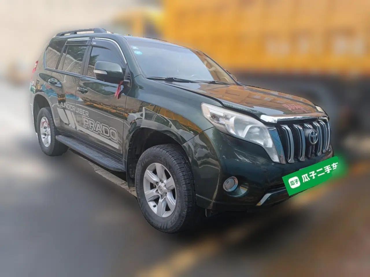 Toyota Prado 2016 2.7L Automatic Standard Edition — миниатюра 3