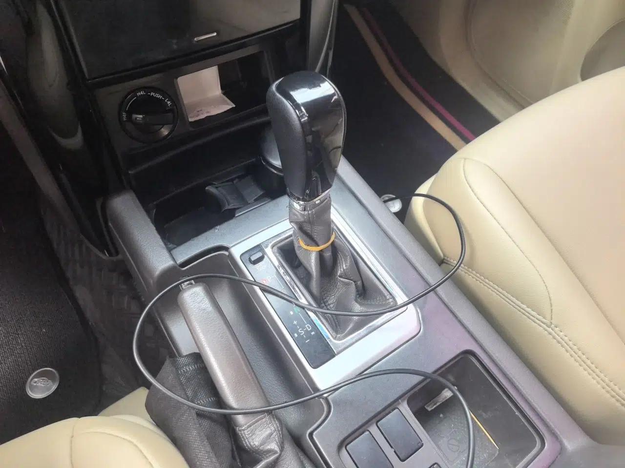 Toyota Prado 2015 Prado, automatic transmission, no sunroof, 2.7L, 7-seat gasoline model — миниатюра 14