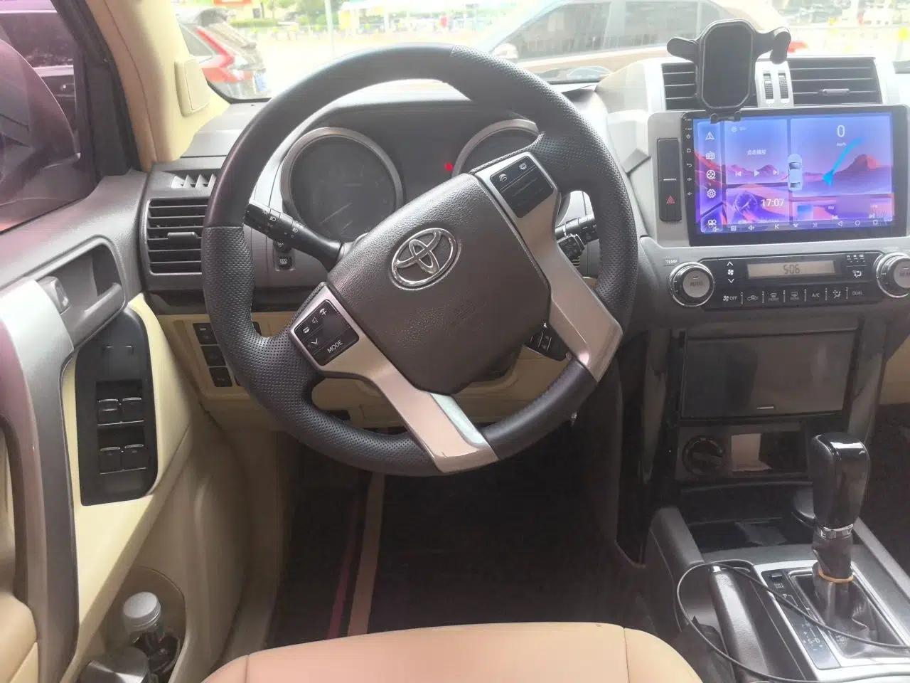 Toyota Prado 2015 Prado, automatic transmission, no sunroof, 2.7L, 7-seat gasoline model — миниатюра 10