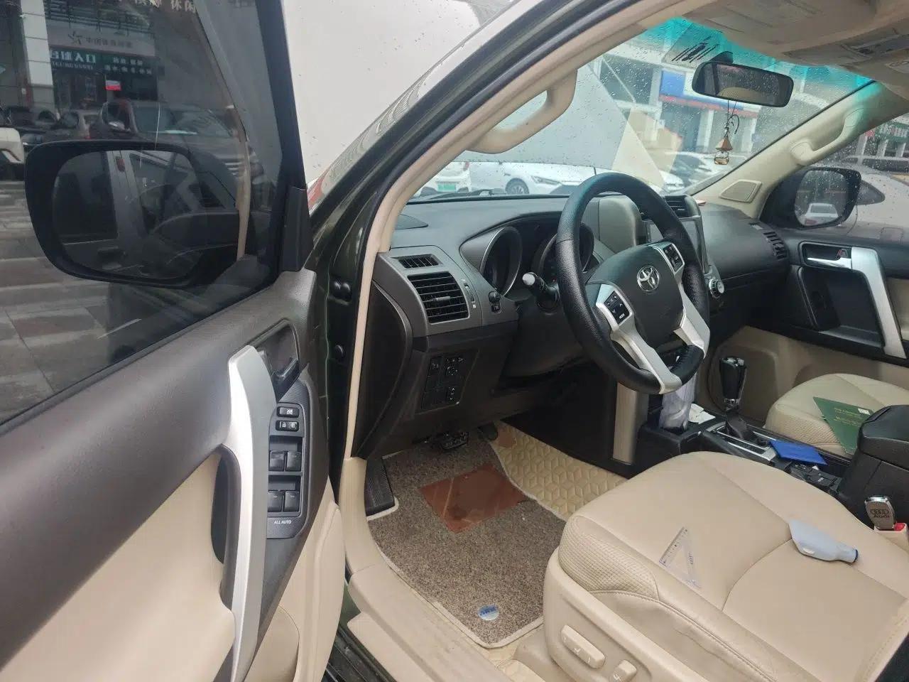 Toyota Prado 2010 4.0L Automatic TX-L — миниатюра 16