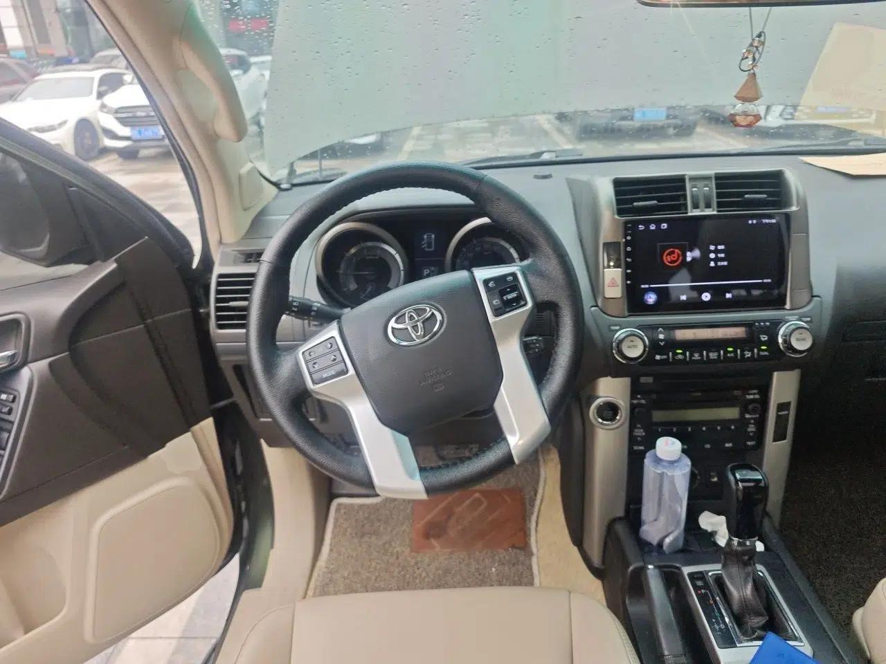 Toyota Prado 2010 4.0L Automatic TX-L — миниатюра 10