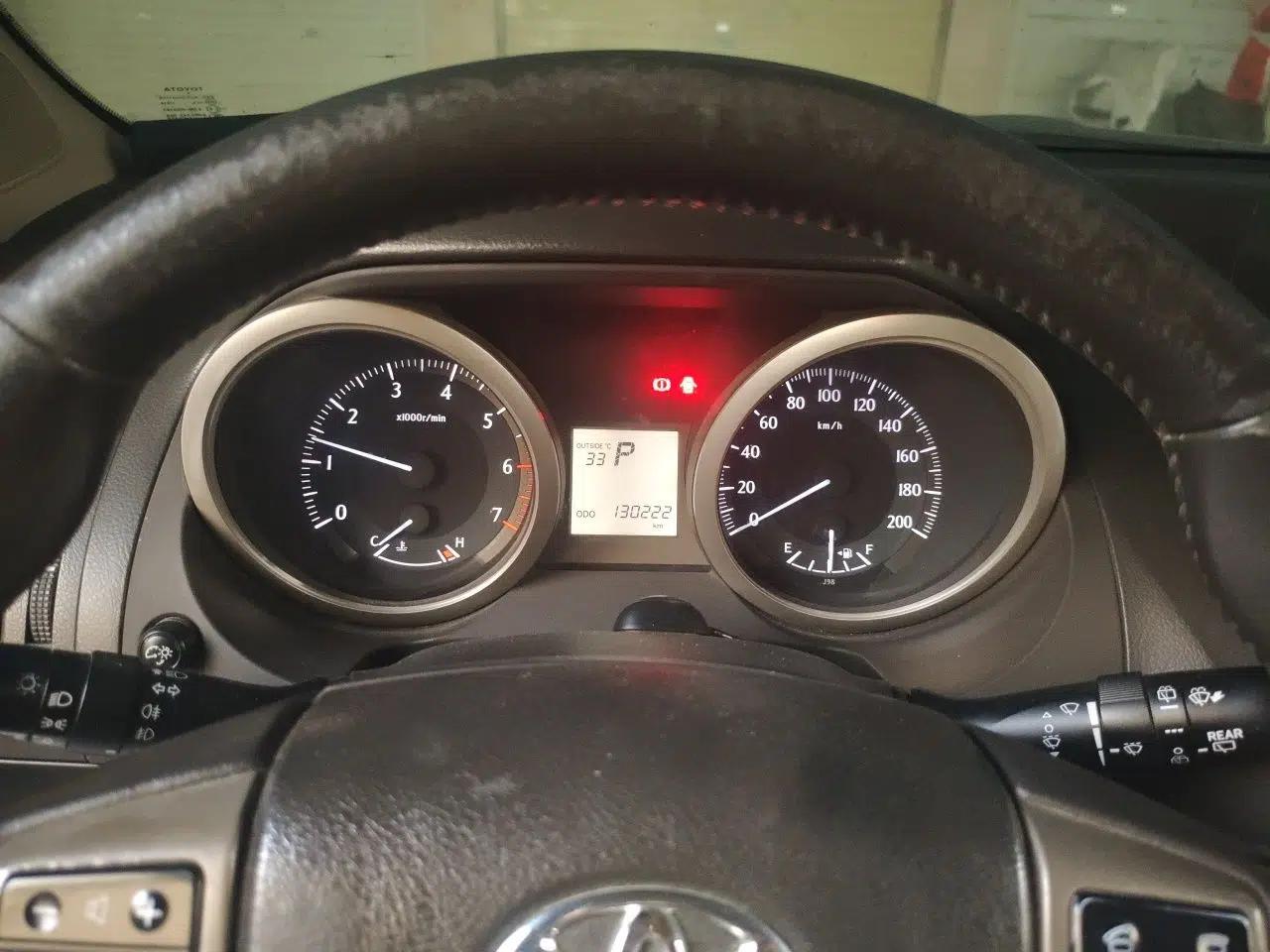 Toyota Prado Toyota Prado 2012, 2.7L, automatic transmission, 7 seats, gasoline (Middle East-spec parallel import) — миниатюра 11