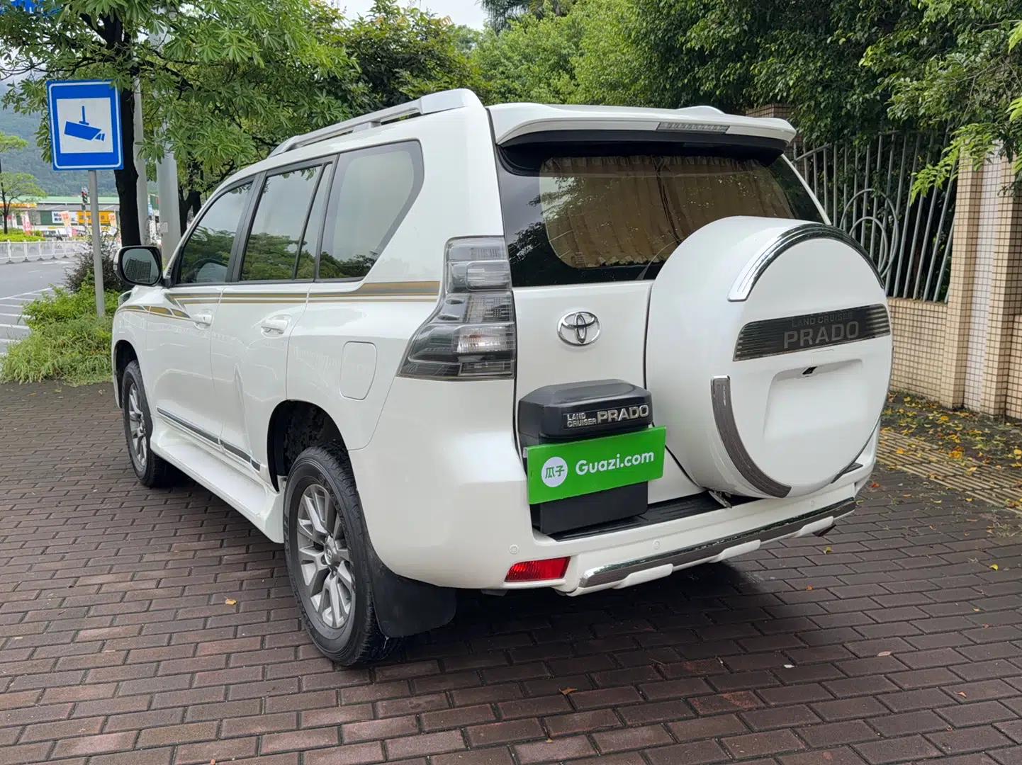 Toyota Prado 2017 2700 TXL Middle East Edition — миниатюра 12