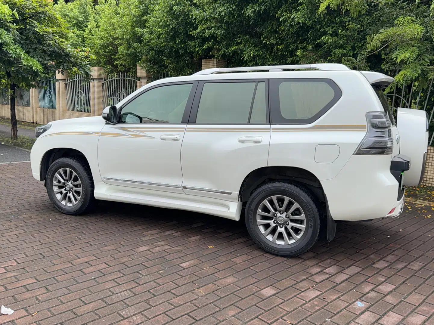 Toyota Prado 2017 2700 TXL Middle East Edition — миниатюра 13