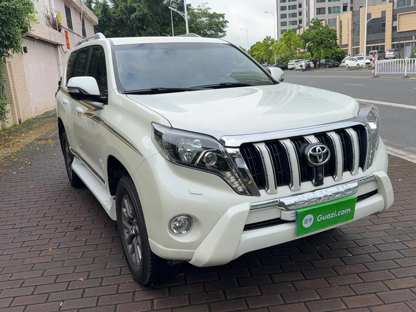 Toyota Prado 2017 2700 TXL Middle East Edition — миниатюра 14