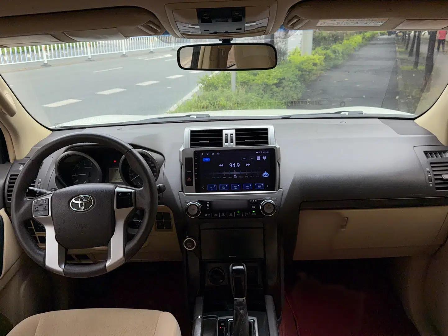 Toyota Prado 2017 2700 TXL Middle East Edition — миниатюра 17