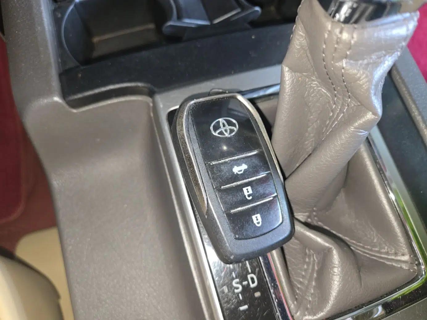 Toyota Prado 2017 2700 TXL Middle East Edition — миниатюра 29