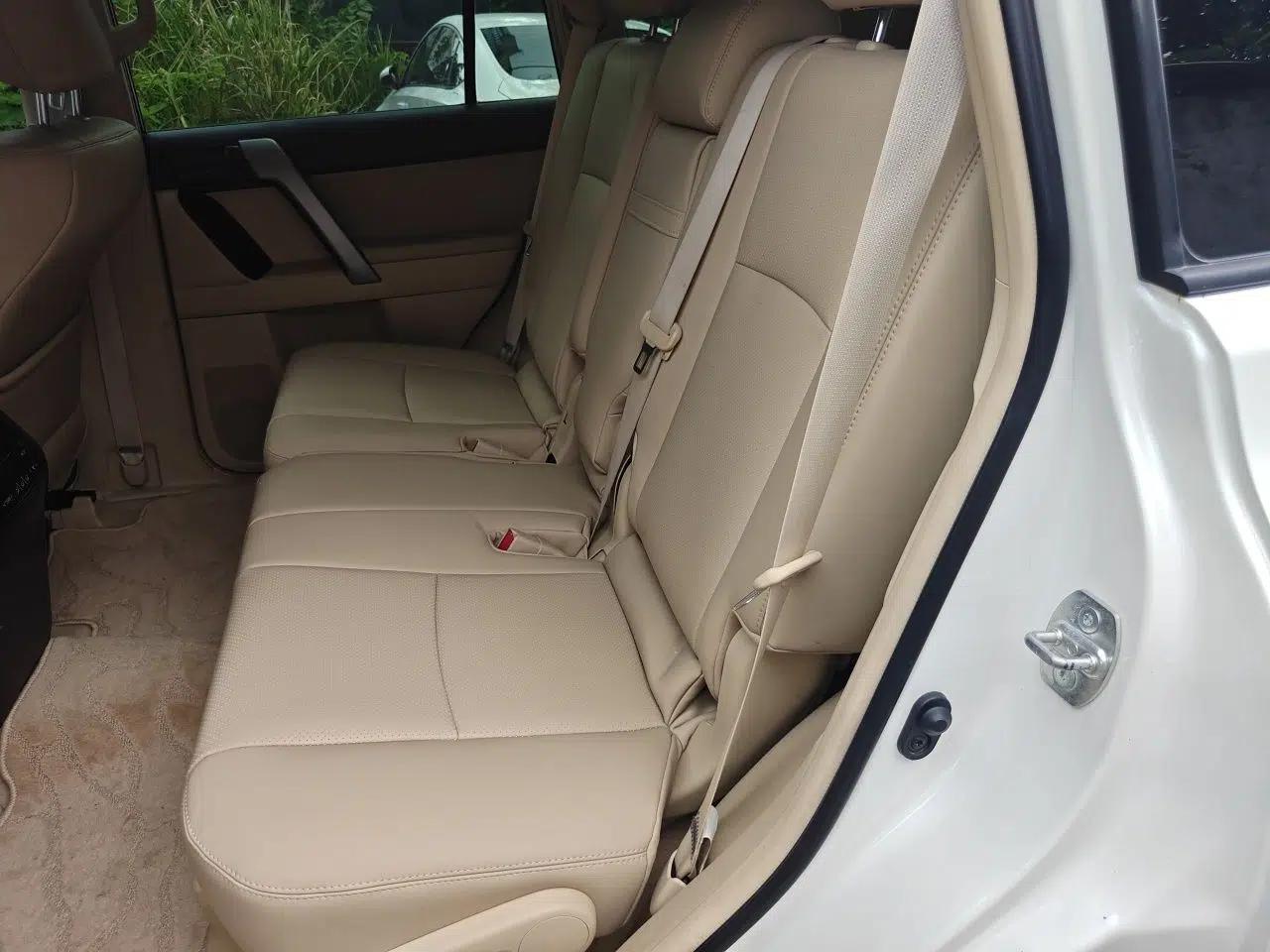 Toyota Prado Prado Land Cruiser 2017, 4.0L, automatic, 7 seats, gasoline, parallel import — миниатюра 17