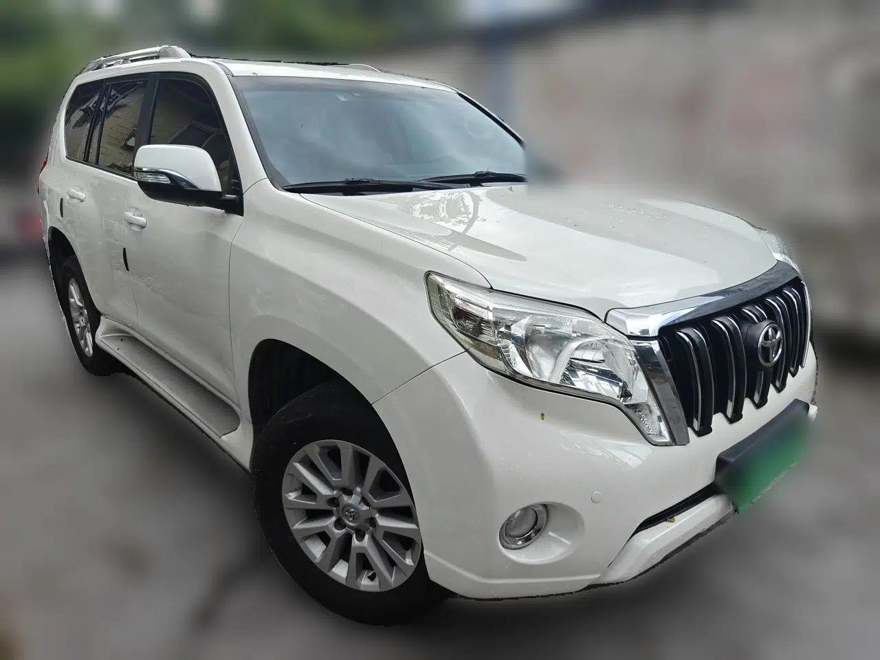 Toyota Prado Prado Land Cruiser 2017, 4.0L, automatic, 7 seats, gasoline, parallel import — миниатюра 3