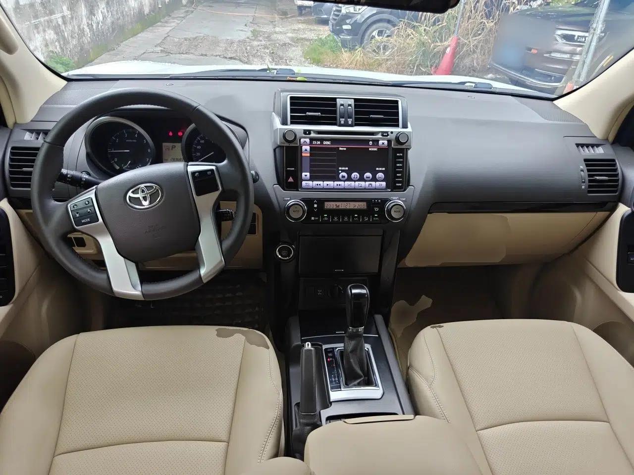 Toyota Prado Prado Land Cruiser 2017, 4.0L, automatic, 7 seats, gasoline, parallel import — миниатюра 9