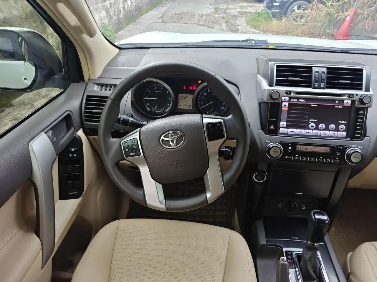 Toyota Prado Prado Land Cruiser 2017, 4.0L, automatic, 7 seats, gasoline, parallel import — миниатюра 10
