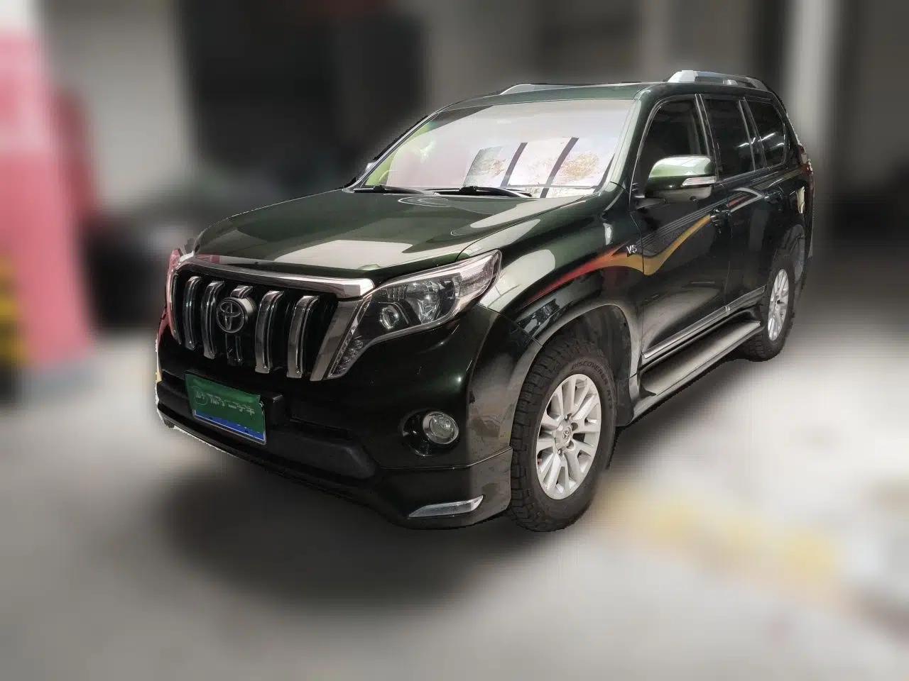 Toyota Prado Toyota Prado 2015, 4.0-liter, seven-seater, automatic transmission, gasoline engine, spare tire mounted on the rear (parallel import) — миниатюра 1