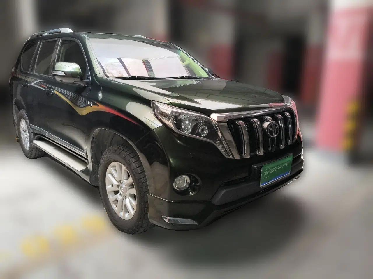Toyota Prado Toyota Prado 2015, 4.0-liter, seven-seater, automatic transmission, gasoline engine, spare tire mounted on the rear (parallel import) — миниатюра 3