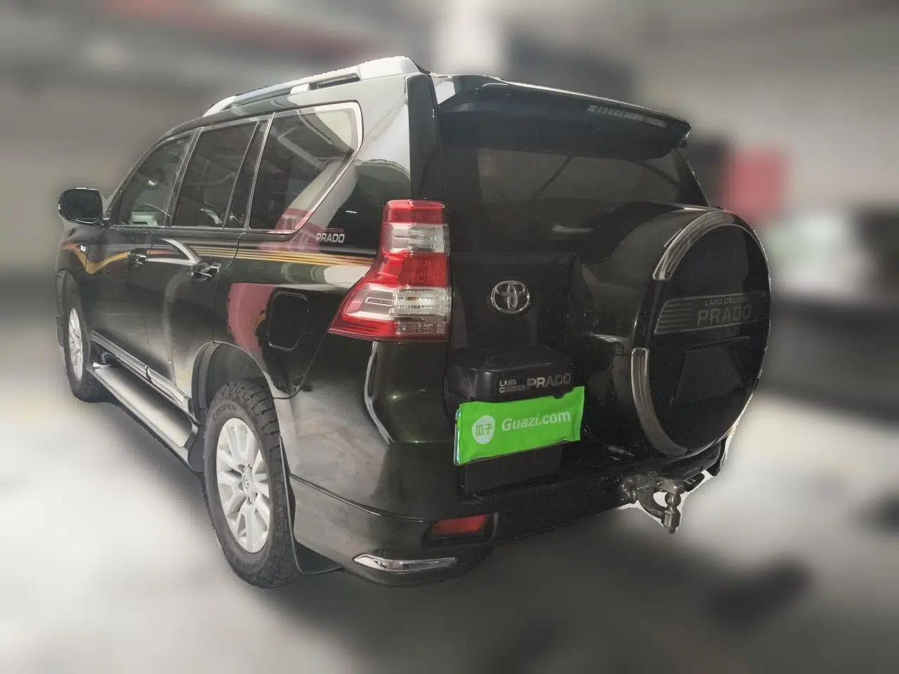 Toyota Prado Toyota Prado 2015, 4.0-liter, seven-seater, automatic transmission, gasoline engine, spare tire mounted on the rear (parallel import) — миниатюра 4
