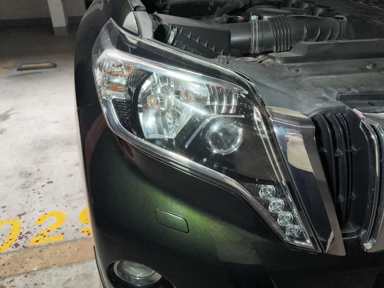 Toyota Prado Toyota Prado 2015, 4.0-liter, seven-seater, automatic transmission, gasoline engine, spare tire mounted on the rear (parallel import) — миниатюра 7
