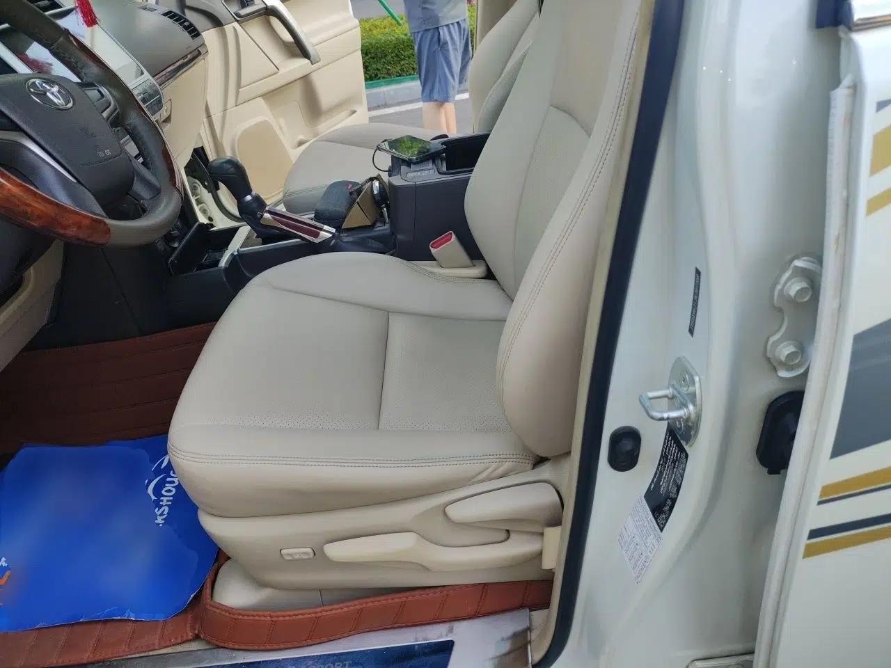 Toyota Prado 2018 Toyota Land Cruiser, 2.7-liter automatic, 7-seater, U.S.-spec (parallel import) — миниатюра 15