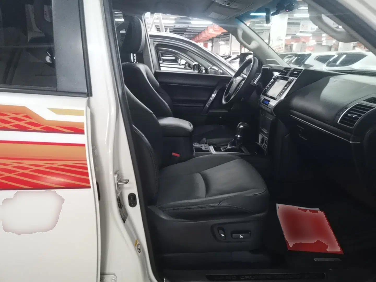 Toyota Prado 2018 3.5L Automatic TX-L with Rear-Mounted Spare Tire — миниатюра 19