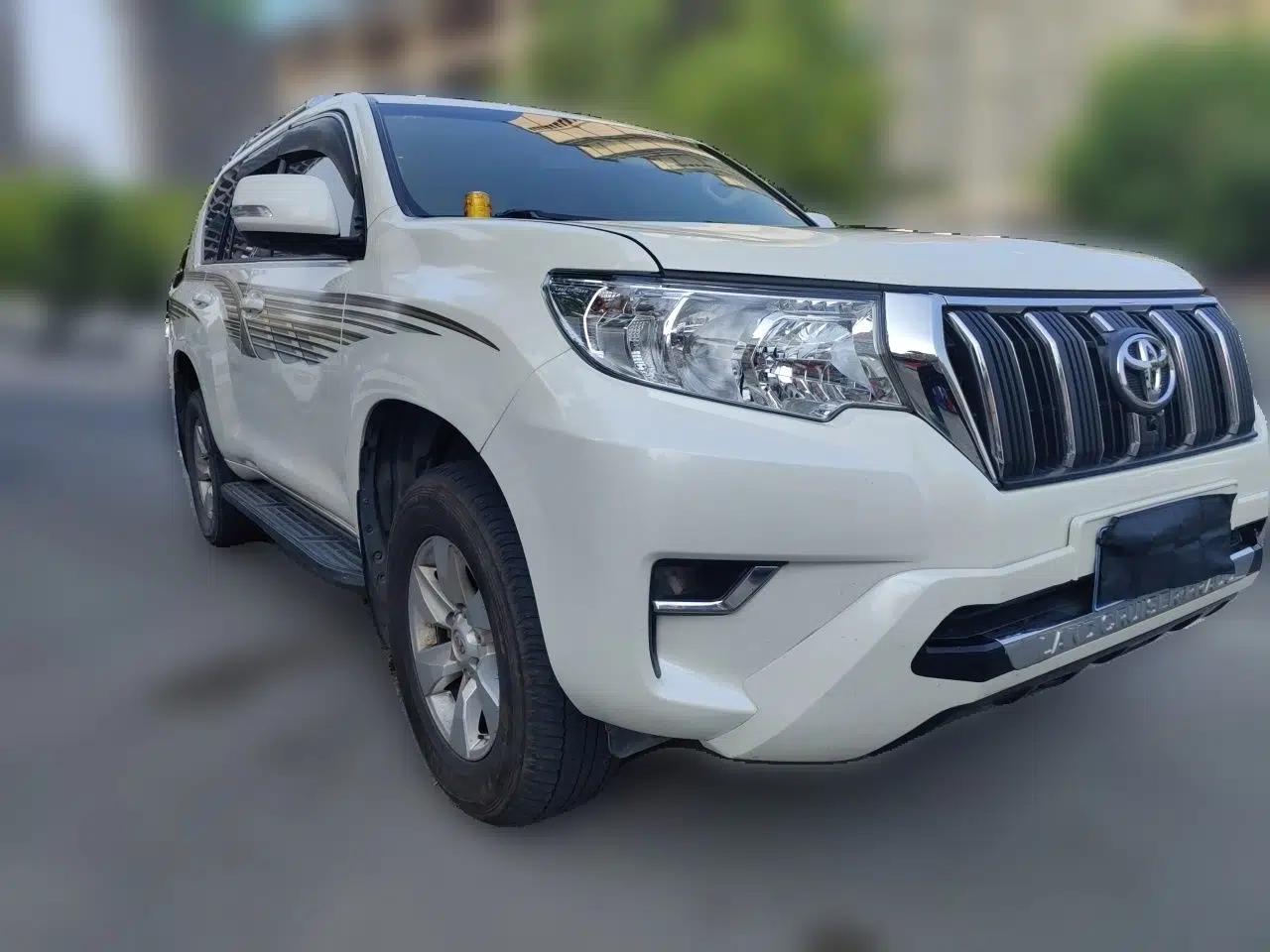 Toyota Prado Prado 3.0T Diesel, Seven-Seater, Automatic (Imported) — миниатюра 3