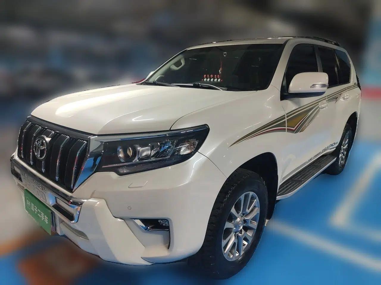 Toyota Prado 2018 3.5L Automatic TX-L with Rear-Mounted Spare Tire — миниатюра 1
