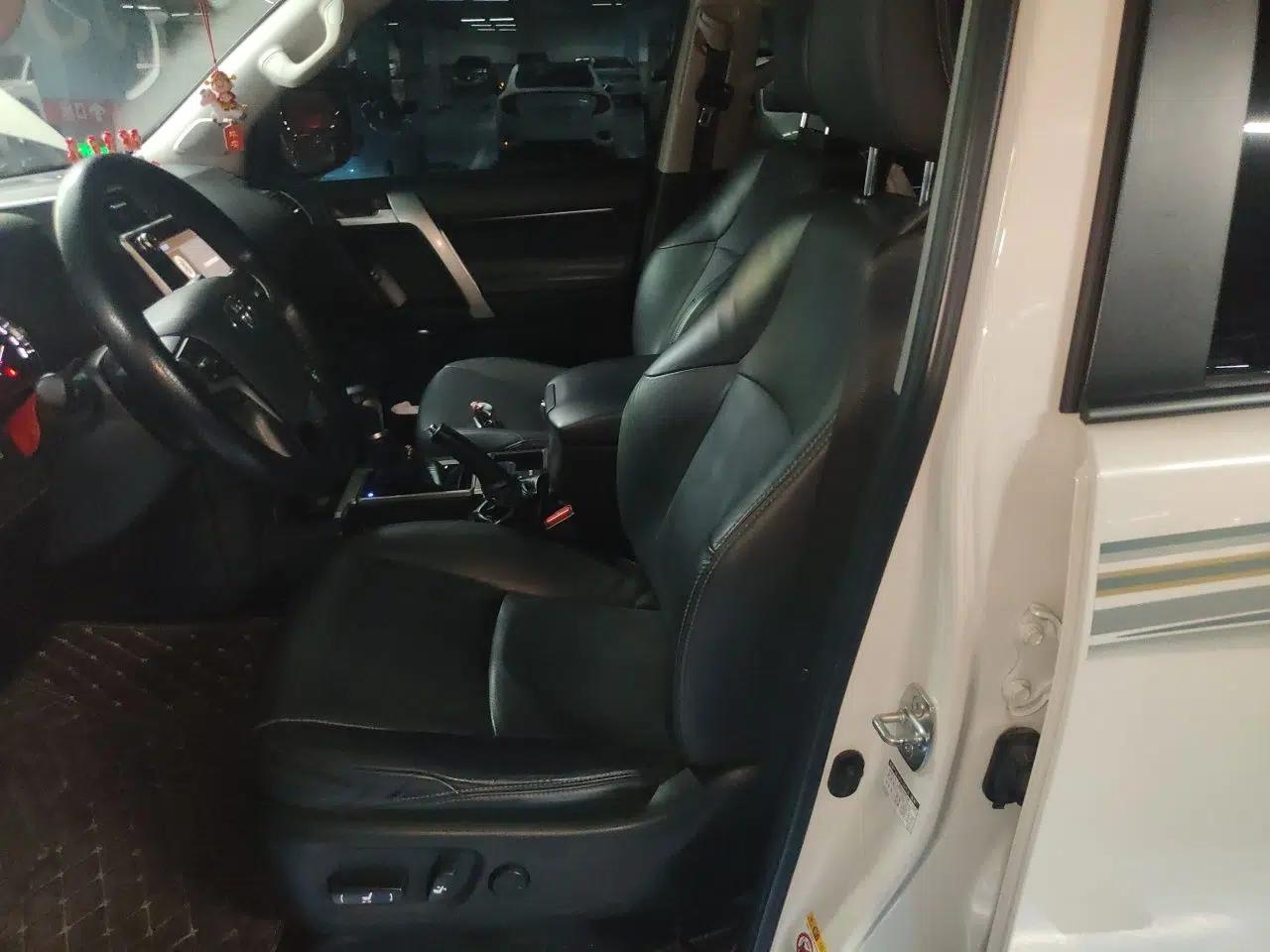Toyota Prado 2018 3.5L Automatic TX-L with Rear-Mounted Spare Tire — миниатюра 15