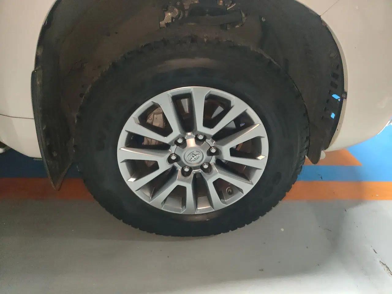 Toyota Prado 2018 3.5L Automatic TX-L with Rear-Mounted Spare Tire — миниатюра 8