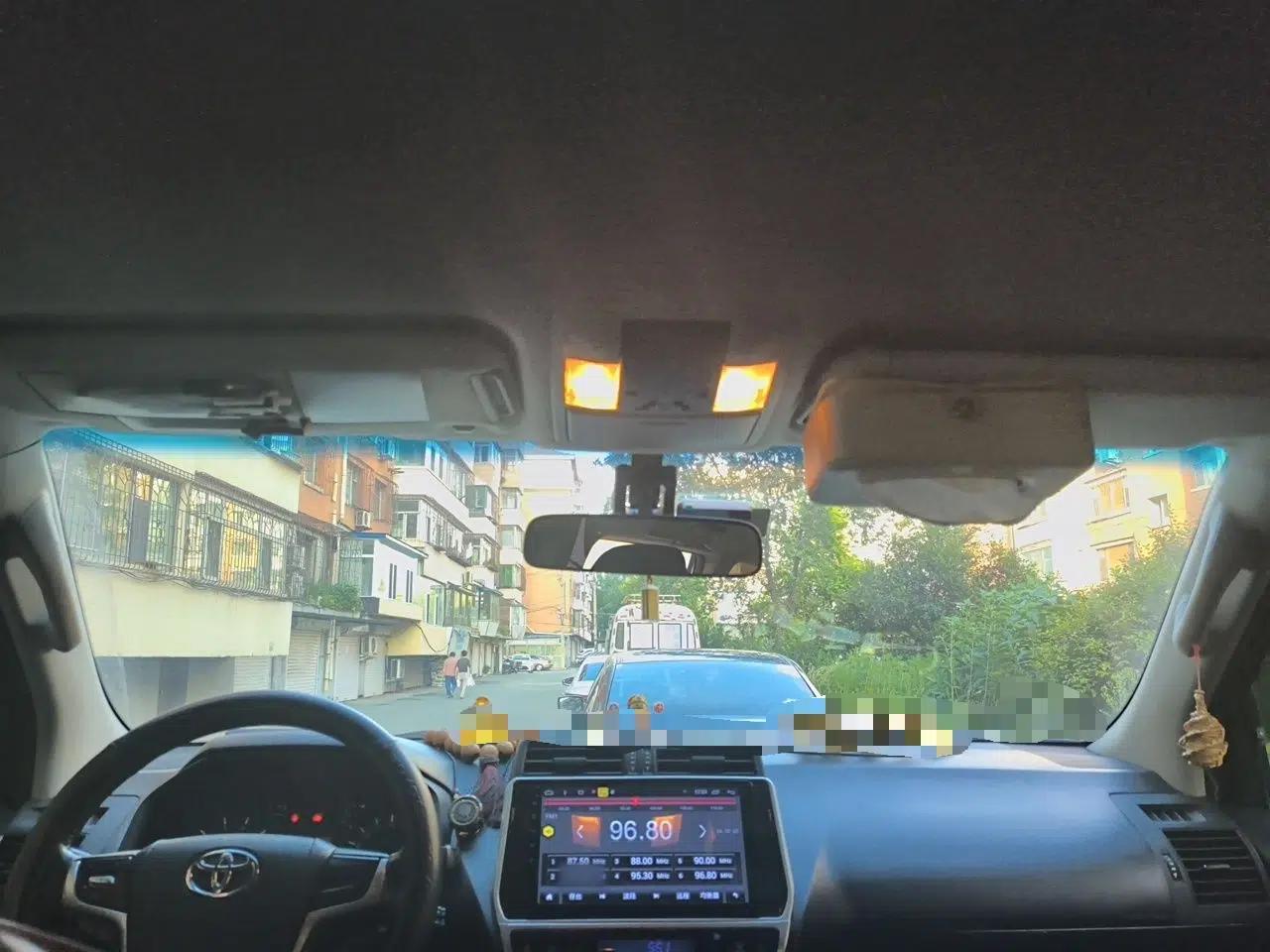 Toyota Prado Toyota Prado 2019, 2.7L automatic, 7-seater (parallel import) — миниатюра 18