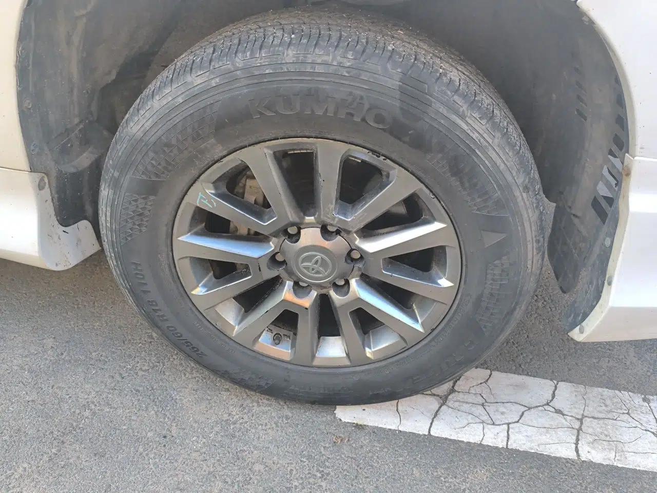 Toyota Prado Toyota Prado 2019, 2.7L automatic, 7-seater (parallel import) — миниатюра 8