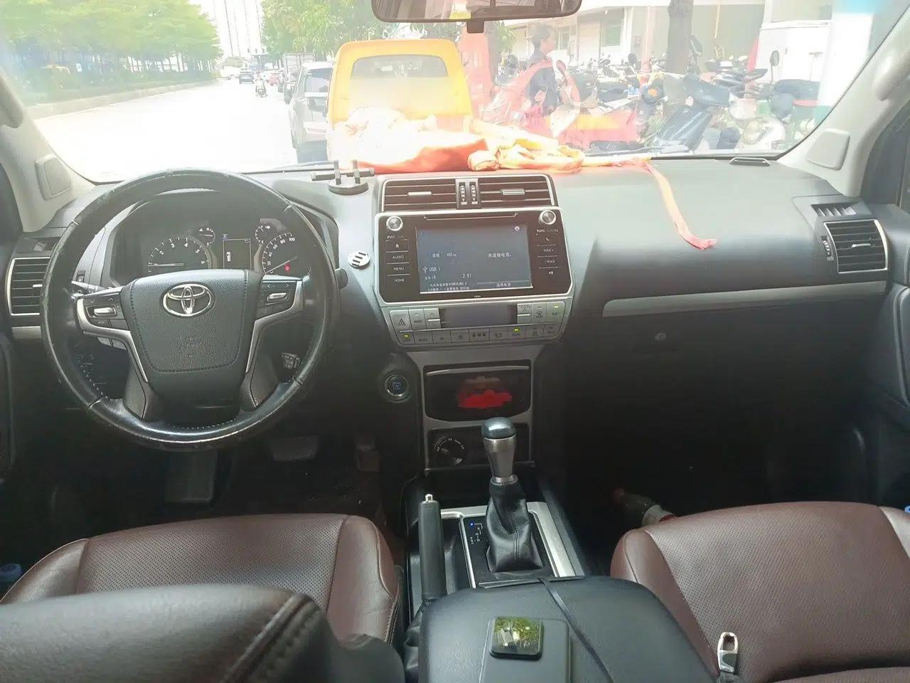 Toyota Prado 2019 3.5L Automatic TX-L Deluxe Edition with Rear-Mounted Spare Tire — миниатюра 9