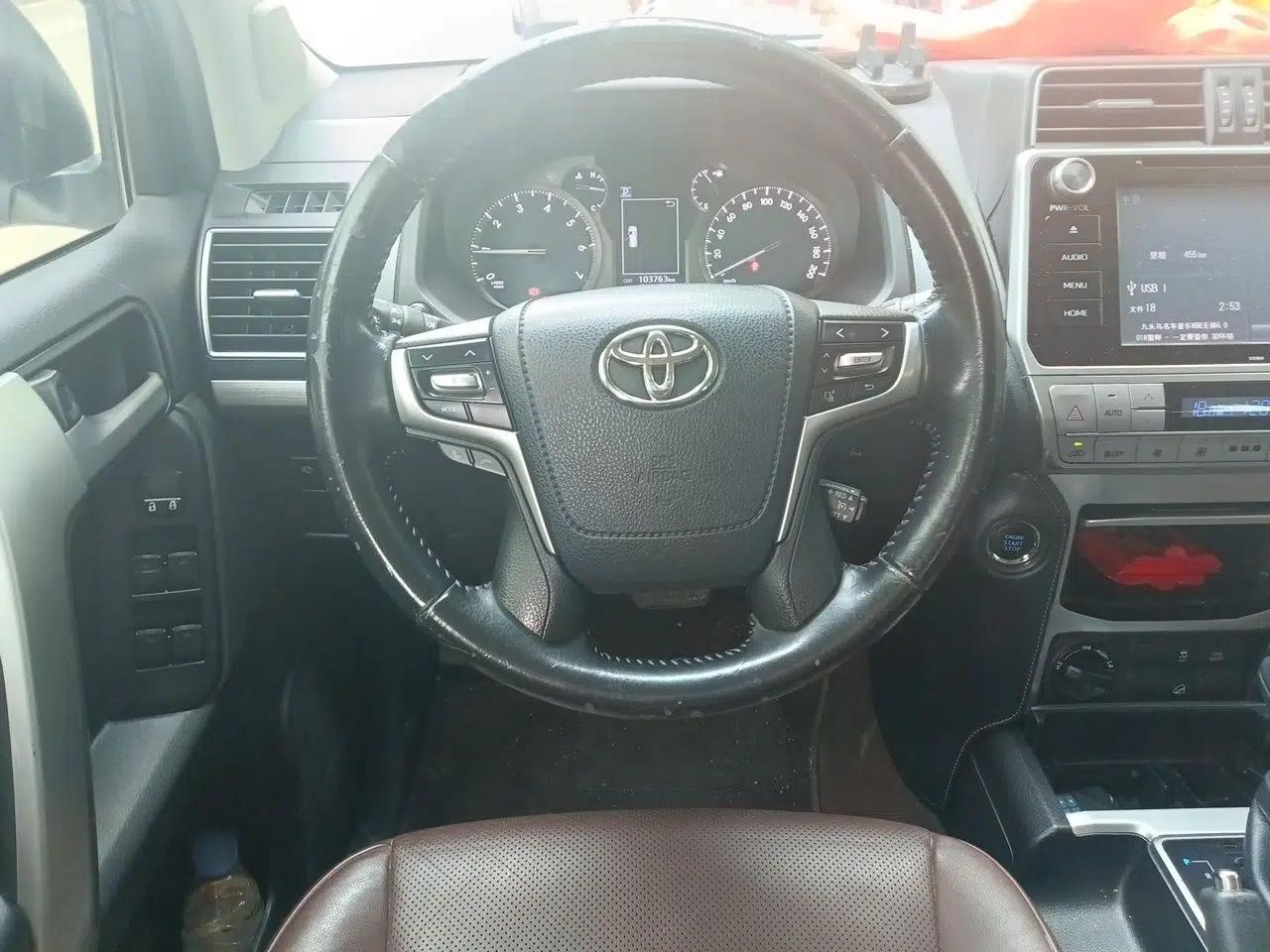 Toyota Prado 2019 3.5L Automatic TX-L Deluxe Edition with Rear-Mounted Spare Tire — миниатюра 10