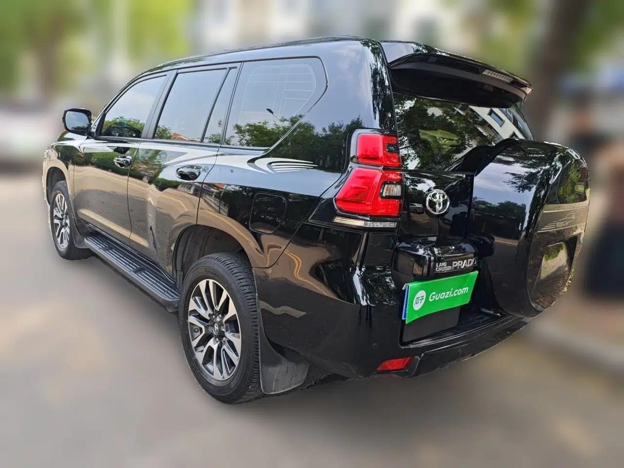 Toyota Prado Prado (parallel import) 2023 model, 4.0L, 7 seats, 9 airbags, sunroof, 7‑seat configuration, rear-mounted spare tire — миниатюра 4