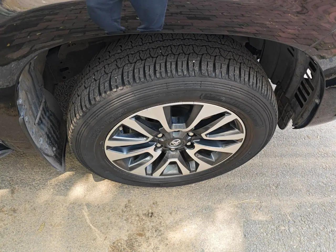 Toyota Prado Prado (parallel import) 2023 model, 4.0L, 7 seats, 9 airbags, sunroof, 7‑seat configuration, rear-mounted spare tire — миниатюра 8