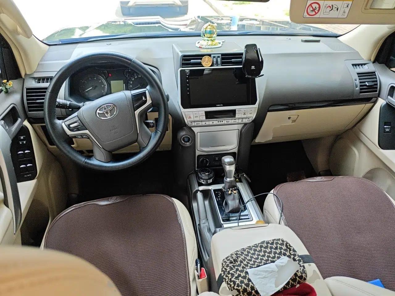 Toyota Prado Prado (parallel import) 2023 model, 4.0L, 7 seats, 9 airbags, sunroof, 7‑seat configuration, rear-mounted spare tire — миниатюра 9