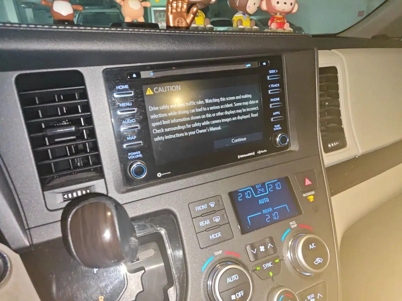 Toyota SIENNA 2019 3.5L Two-Wheel Drive XLE 7 Seats U.S. Specification — миниатюра 13