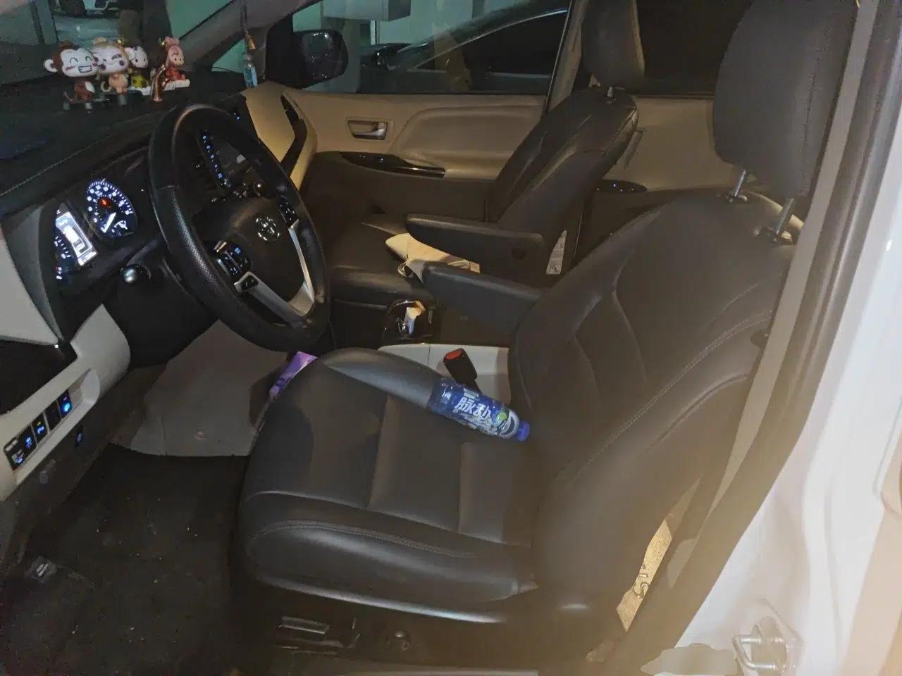 Toyota SIENNA 2019 3.5L Two-Wheel Drive XLE 7 Seats U.S. Specification — миниатюра 15