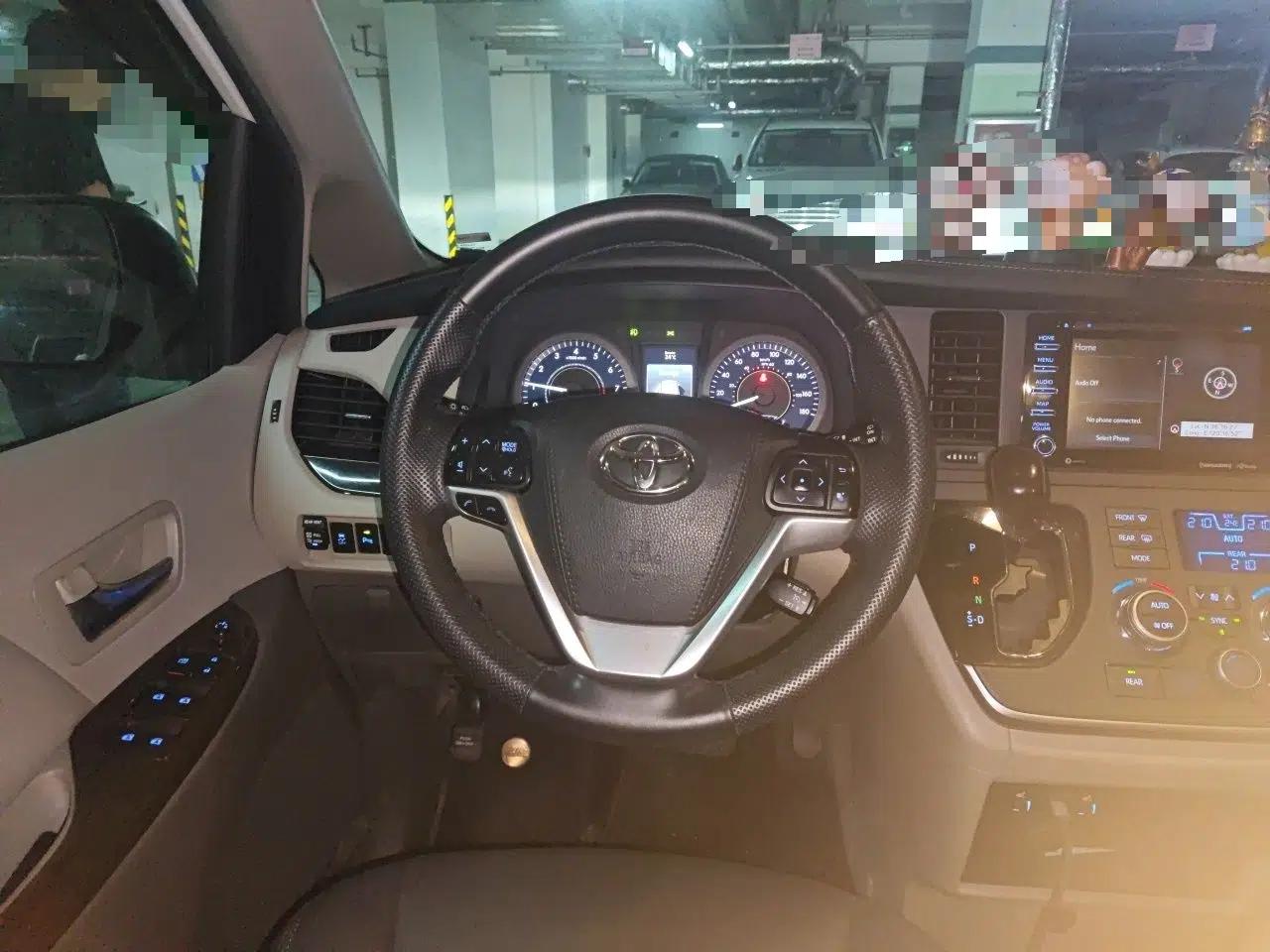 Toyota SIENNA 2019 3.5L Two-Wheel Drive XLE 7 Seats U.S. Specification — миниатюра 10
